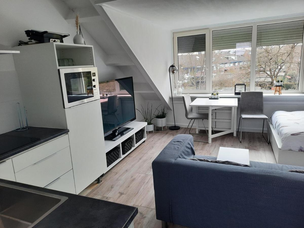 Studio 76 Groningen Met Gratis Leenfietsen Hotell Exteriör bild