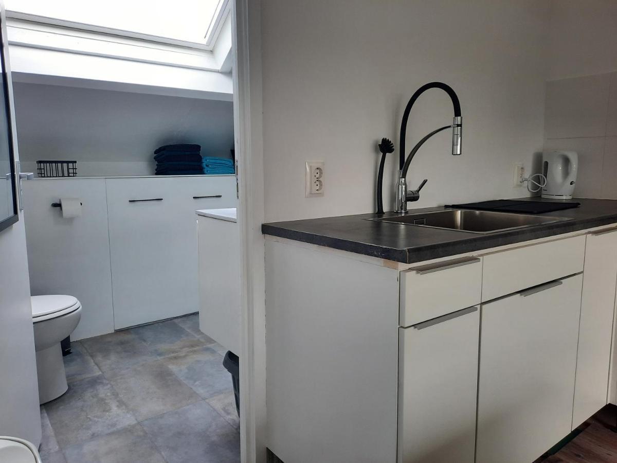 Studio 76 Groningen Met Gratis Leenfietsen Hotell Exteriör bild