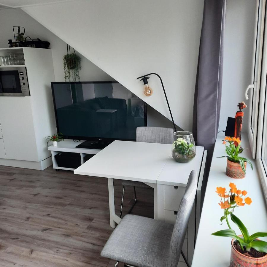 Studio 76 Groningen Met Gratis Leenfietsen Hotell Exteriör bild